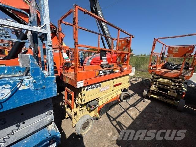JLG 2632ES Šķerveida pacēlāji