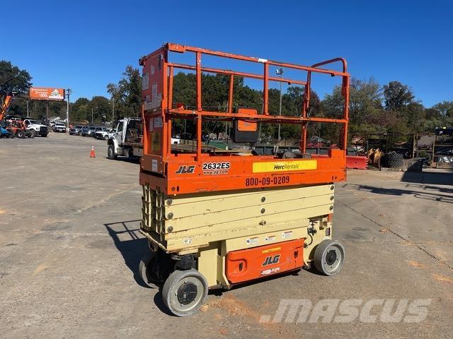 JLG 2632ES Šķerveida pacēlāji