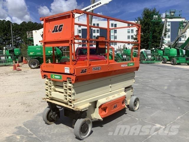 JLG 2646ES Šķerveida pacēlāji