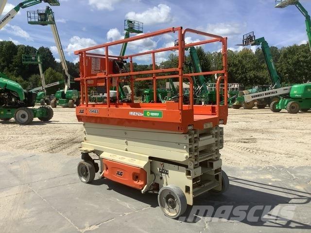 JLG 2646ES Šķerveida pacēlāji