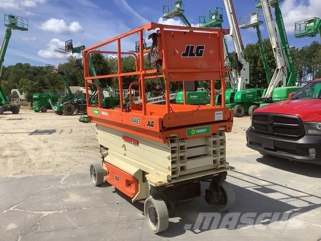 JLG 2646ES Šķerveida pacēlāji