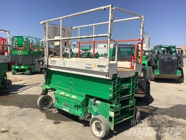 JLG 3246ES Šķerveida pacēlāji