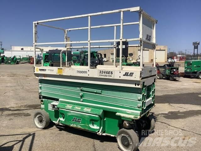 JLG 3246ES Šķerveida pacēlāji