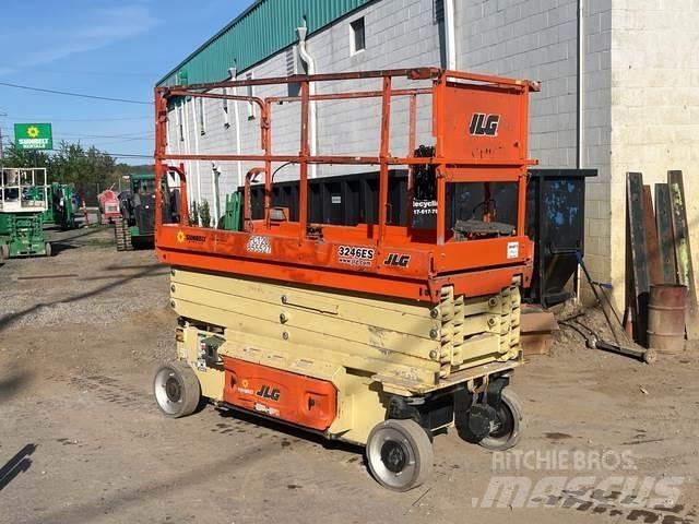 JLG 3246ES Šķerveida pacēlāji