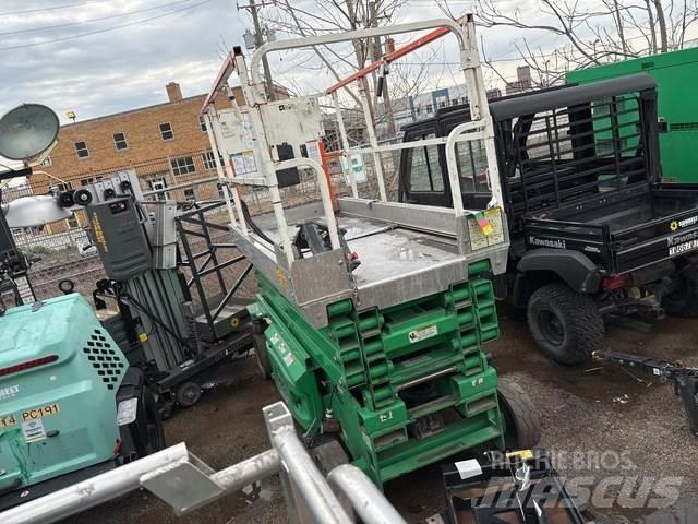 JLG 3246ES Šķerveida pacēlāji