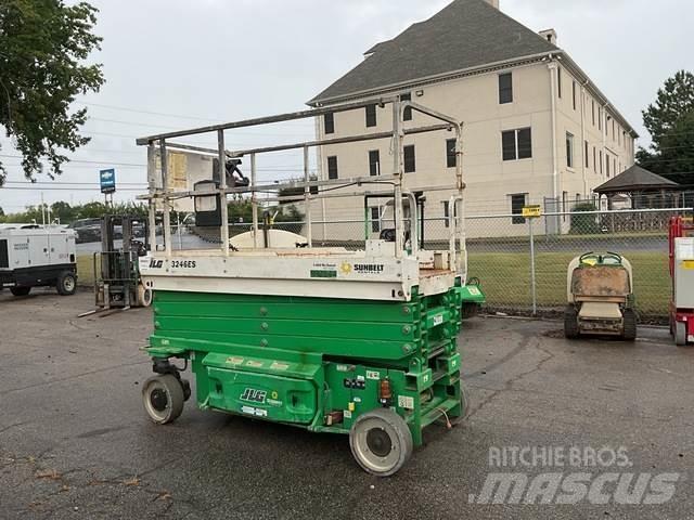 JLG 3246ES Šķerveida pacēlāji