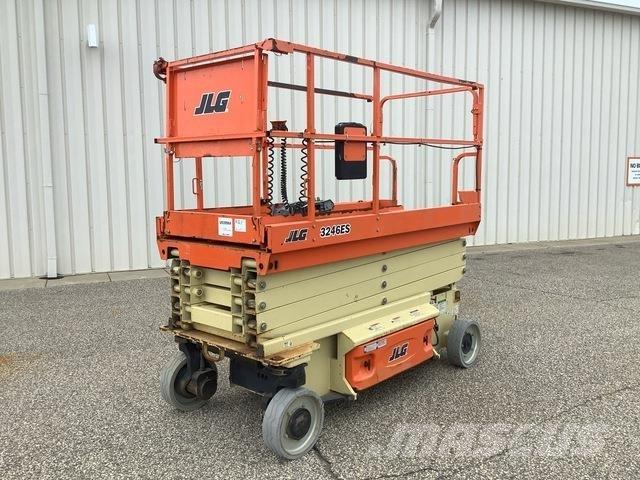 JLG 3246ES Šķerveida pacēlāji
