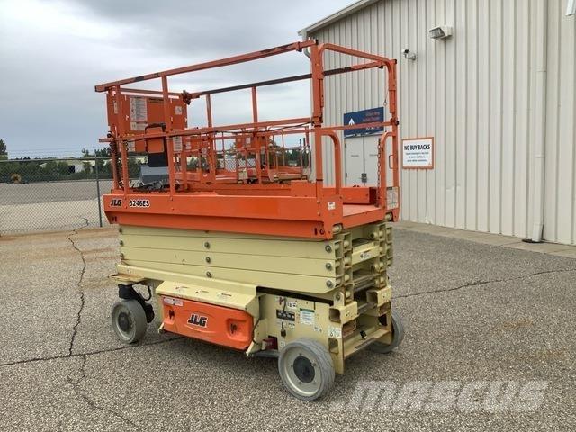 JLG 3246ES Šķerveida pacēlāji