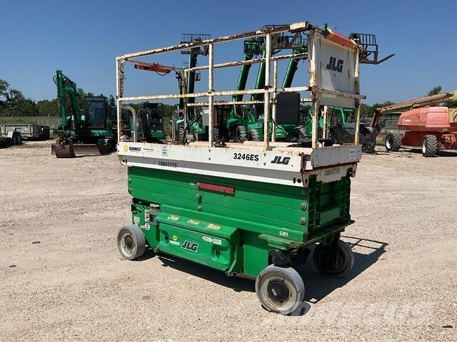 JLG 3246ES Šķerveida pacēlāji