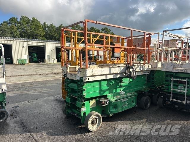 JLG 3246ES Šķerveida pacēlāji