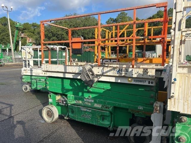 JLG 3246ES Šķerveida pacēlāji