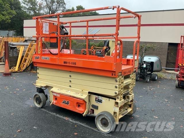 JLG 3246ES Šķerveida pacēlāji