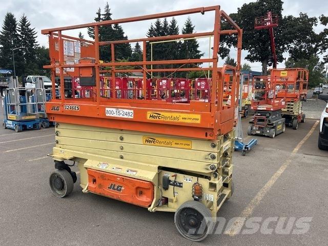 JLG 3246ES Šķerveida pacēlāji