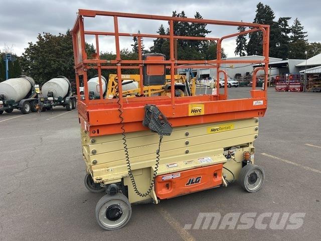 JLG 3246ES Šķerveida pacēlāji