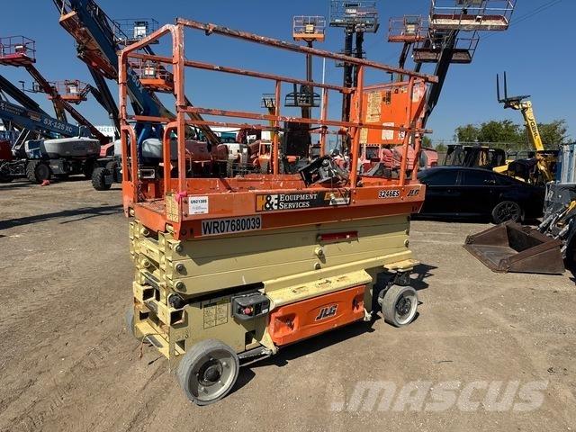 JLG 3246ES Šķerveida pacēlāji