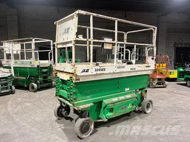 JLG 3246ES Šķerveida pacēlāji