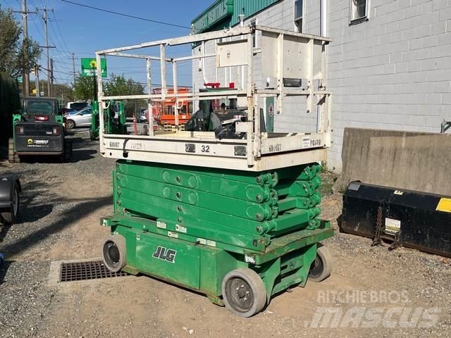 JLG 3248RS Šķerveida pacēlāji