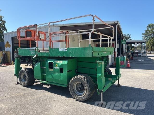 JLG 3394RT Šķerveida pacēlāji