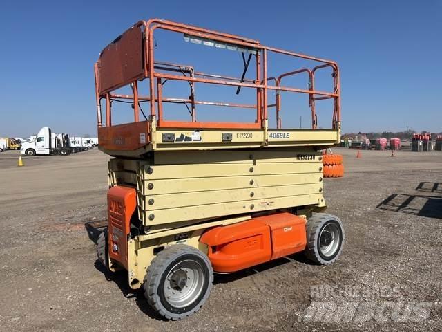 JLG 4069LE Šķerveida pacēlāji