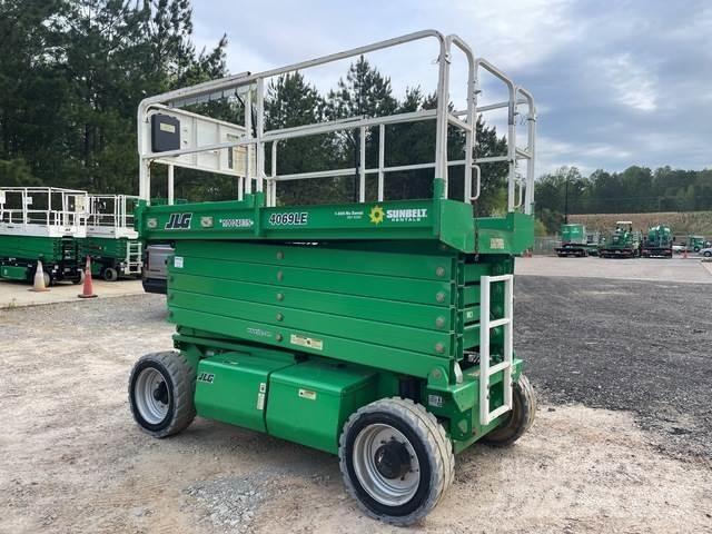 JLG 4069LE Šķerveida pacēlāji