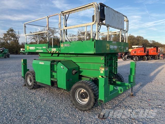 JLG 4394RT Šķerveida pacēlāji