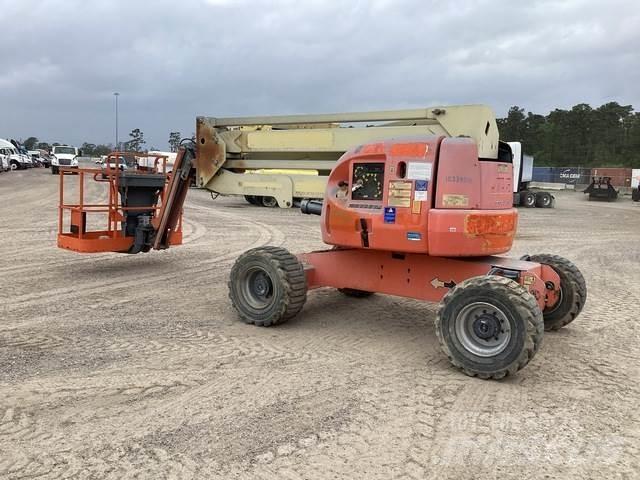 JLG 450AJ Strēles pacēlāji