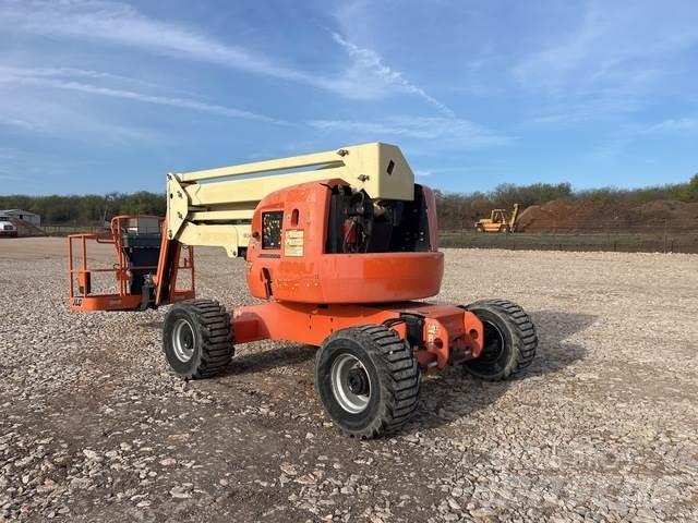 JLG 450AJ Strēles pacēlāji