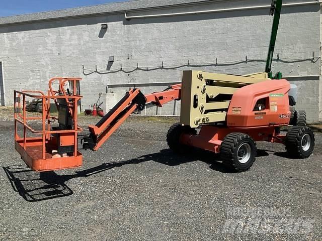 JLG 450AJ Strēles pacēlāji