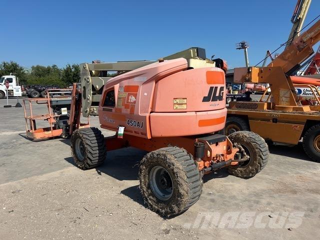 JLG 450AJ Strēles pacēlāji