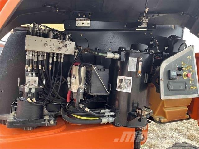 JLG 460SJ Teleskopiskie pacēlāji
