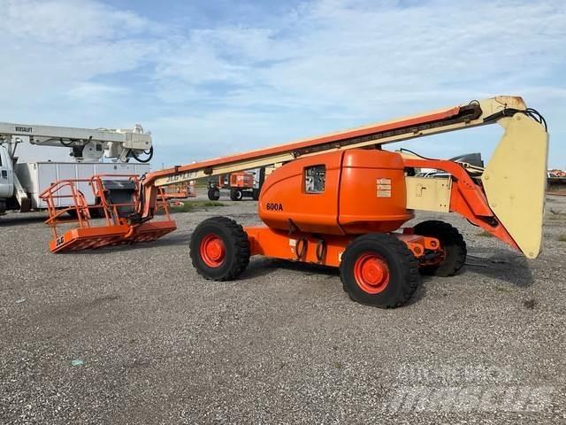 JLG 600A Strēles pacēlāji