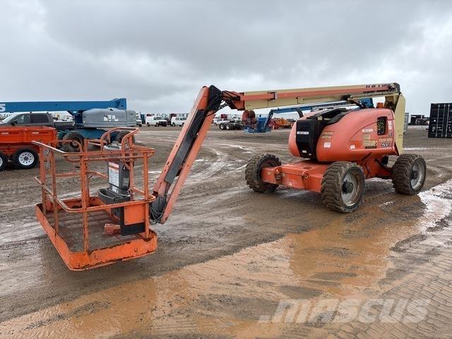 JLG 600AJ Strēles pacēlāji