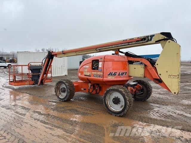 JLG 600AJ Strēles pacēlāji