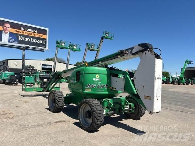 JLG 600AJ Strēles pacēlāji