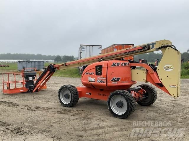 JLG 600AJ Strēles pacēlāji