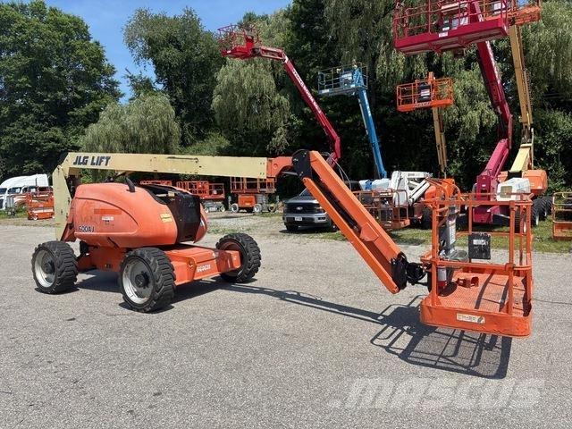 JLG 600AJ Strēles pacēlāji
