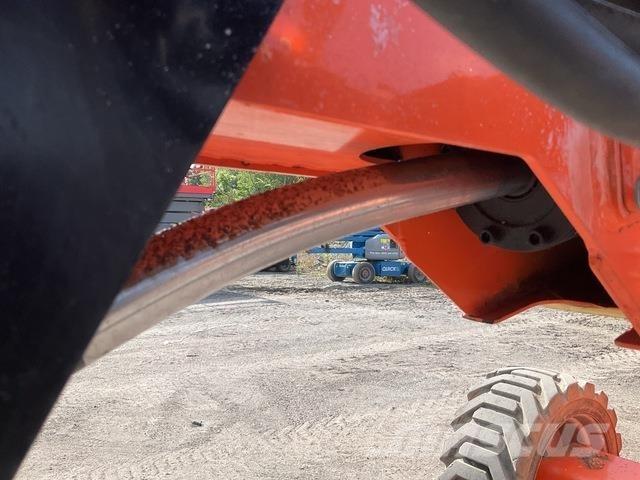 JLG 600AJ Strēles pacēlāji