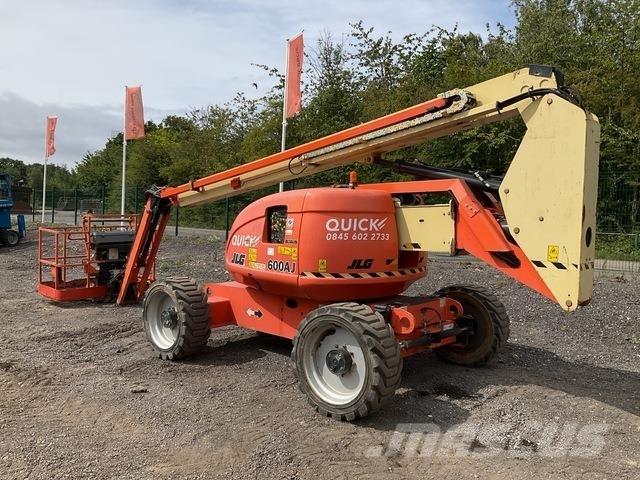 JLG 600AJ Strēles pacēlāji