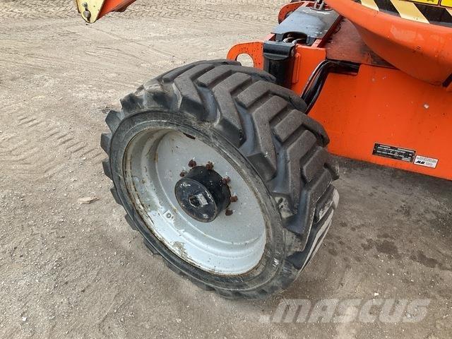 JLG 600AJ Strēles pacēlāji
