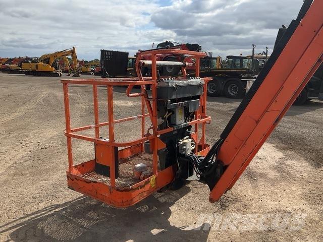 JLG 600AJ Strēles pacēlāji