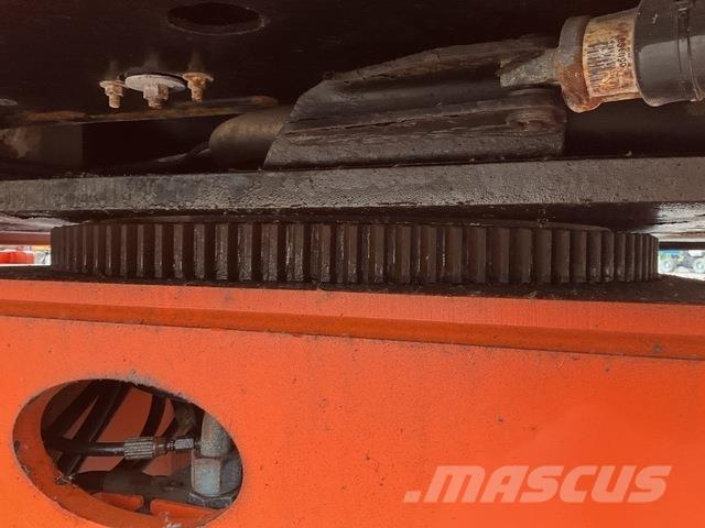 JLG 600AJ Strēles pacēlāji