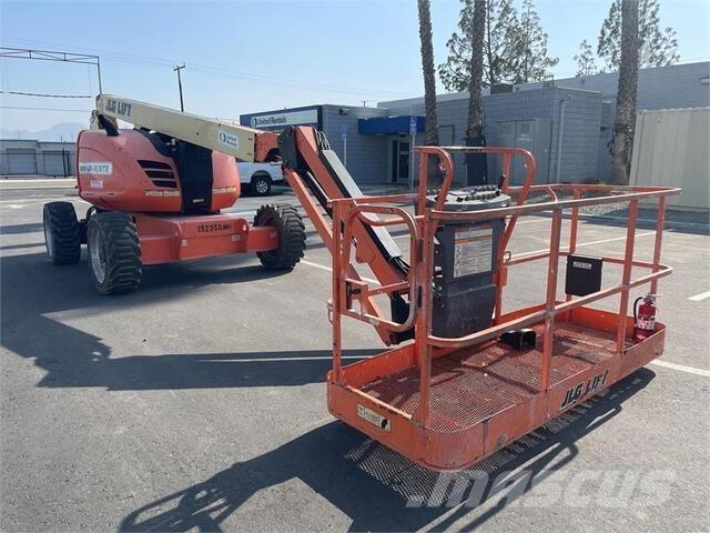 JLG 600AJ Strēles pacēlāji
