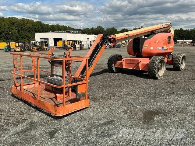 JLG 600AJ Strēles pacēlāji