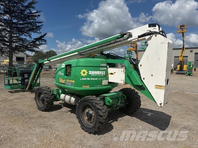 JLG 600AJN Strēles pacēlāji