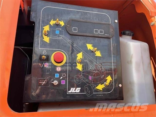 JLG 600S Teleskopiskie pacēlāji