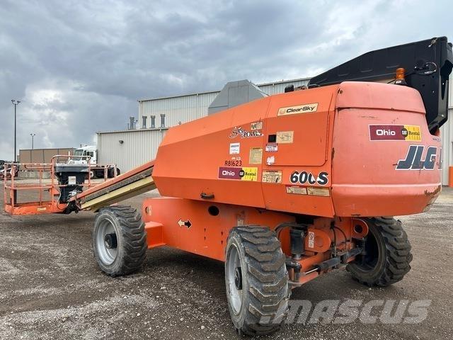 JLG 600S Teleskopiskie pacēlāji
