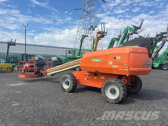 JLG 600S Teleskopiskie pacēlāji