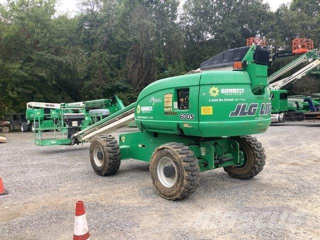 JLG 600S Teleskopiskie pacēlāji