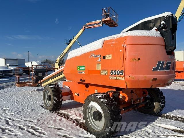 JLG 600S Teleskopiskie pacēlāji