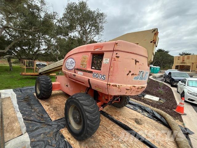 JLG 600S Teleskopiskie pacēlāji